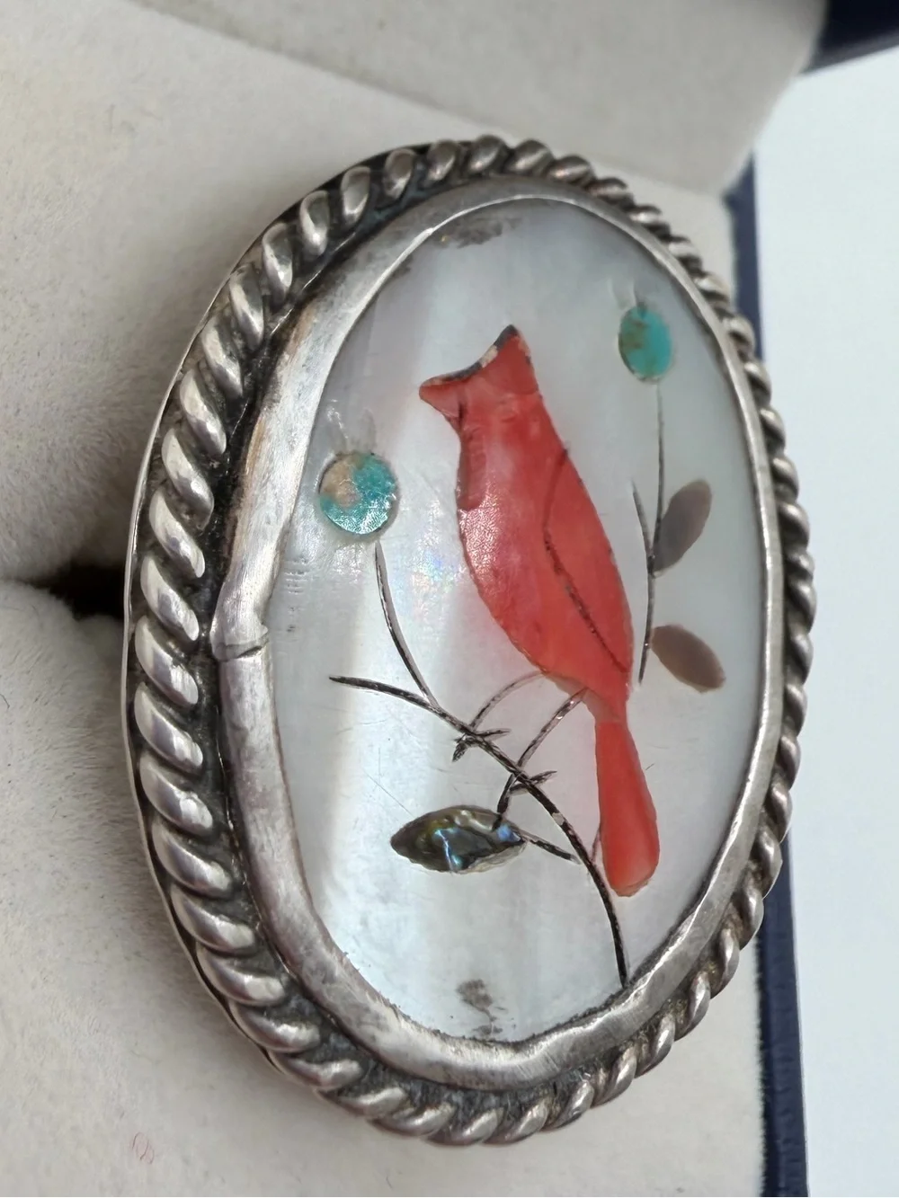 Vintage cardinal shell inlayed sterling ring size 5